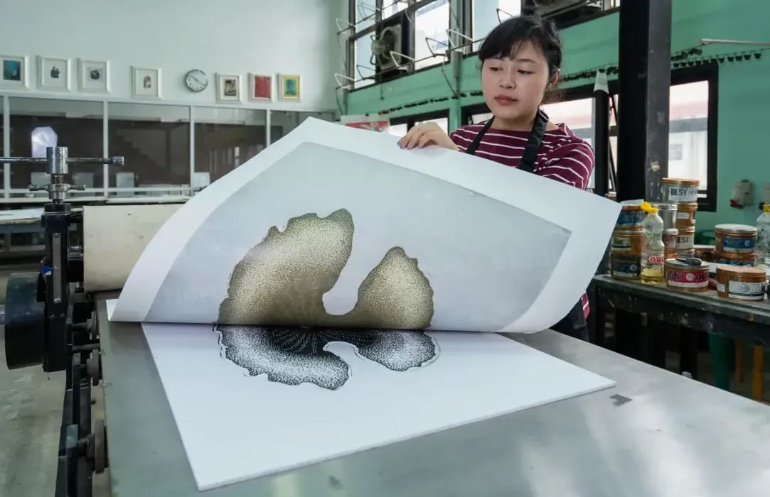 Screen printing for art editions and posters
